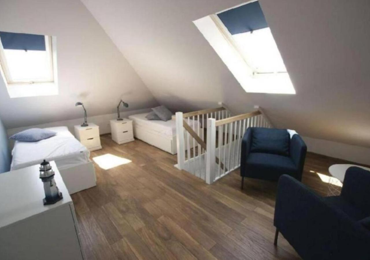 Apartament Familia ジブヌベク エクステリア 写真