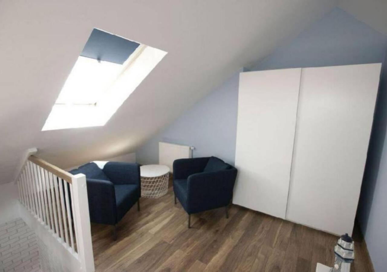 Apartament Familia ジブヌベク エクステリア 写真
